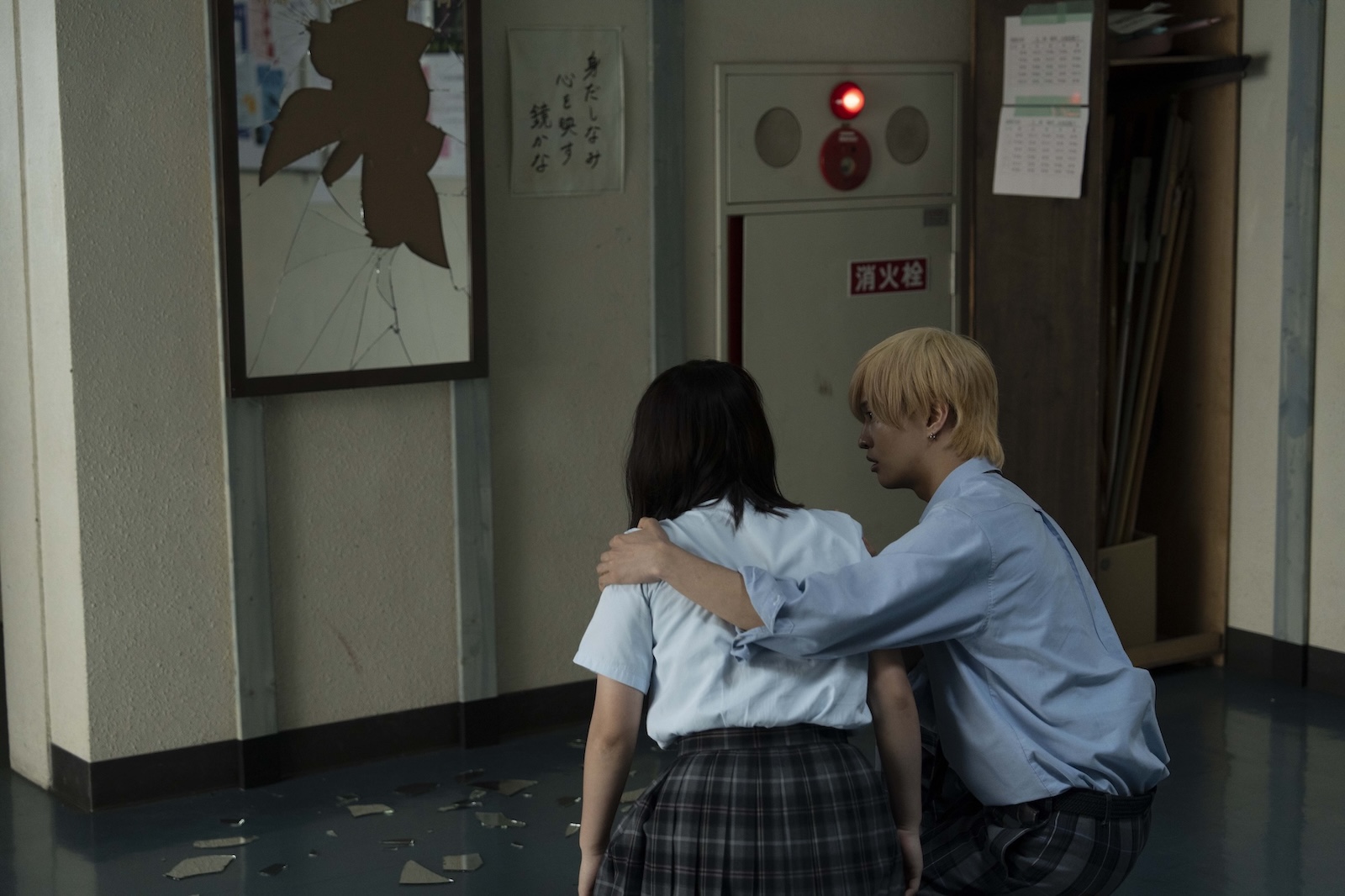 佐藤新(IMP.)と渡邉美穂の写真