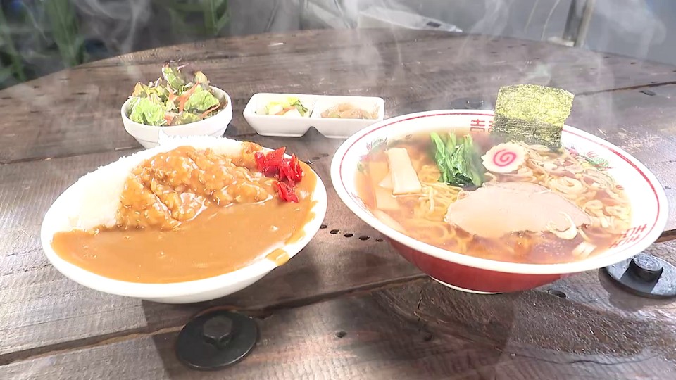 ミニカレーらーめんセットの写真