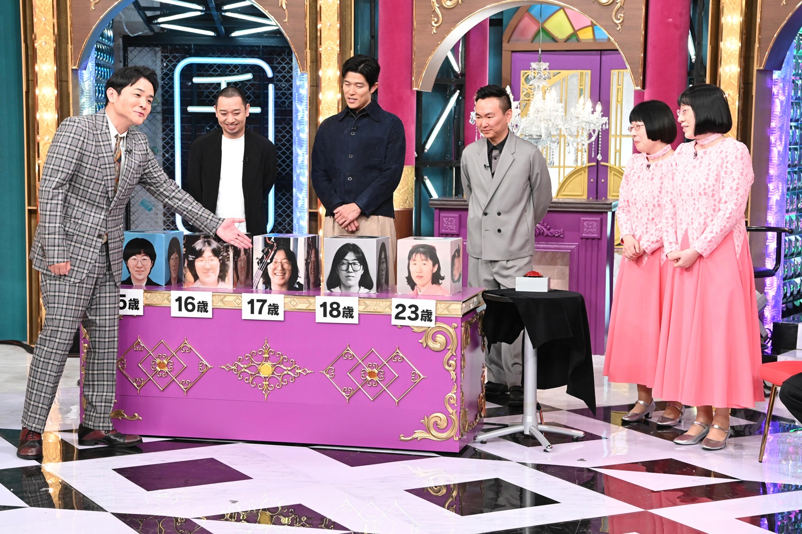 鈴木亮平、千鳥、かまいたち、阿佐ヶ谷姉妹の写真