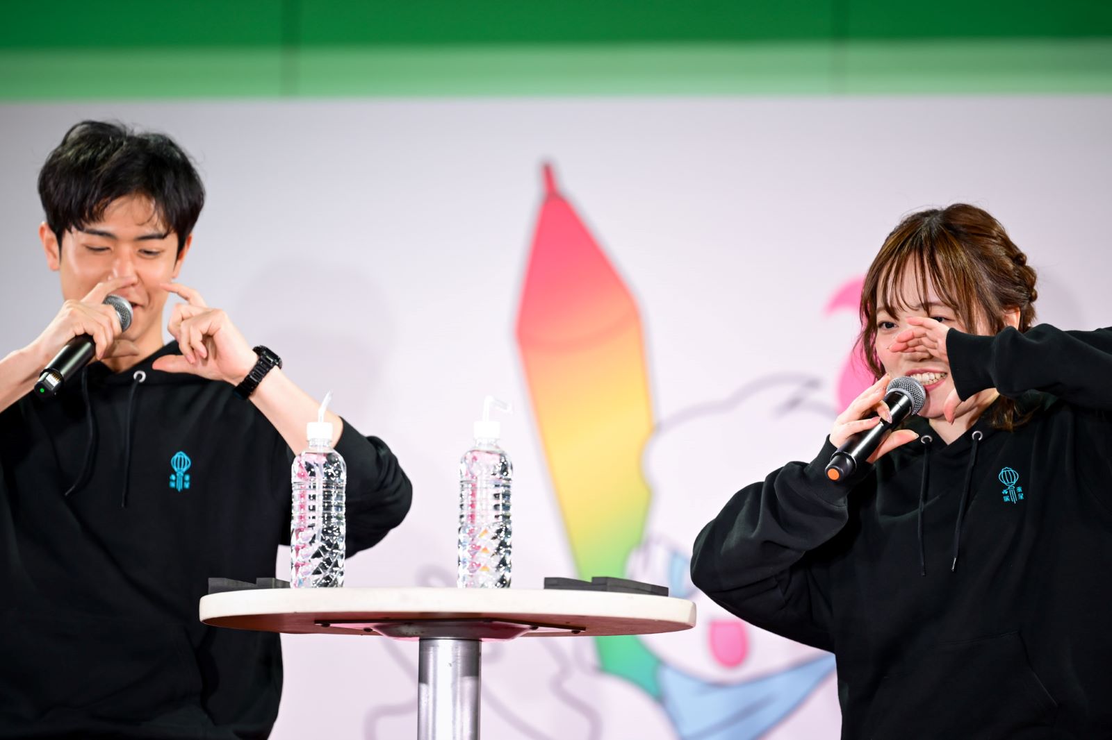 大塚剛央、久野美咲の写真