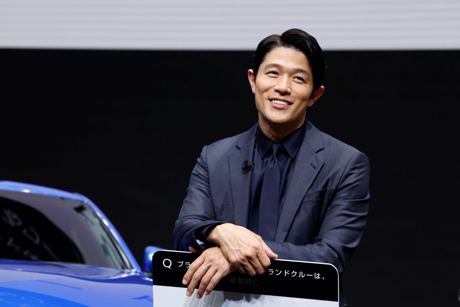 鈴木亮平の写真