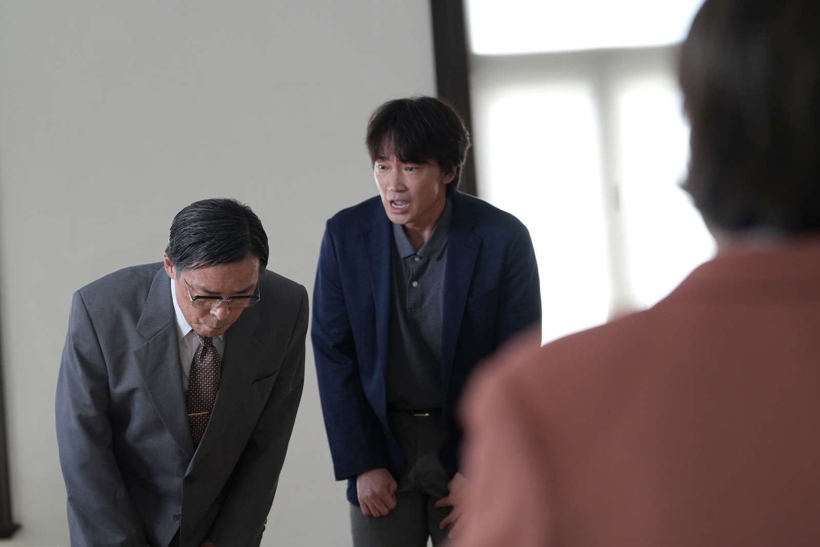 映画『でっちあげ　～殺人教師と呼ばれた男』場面写真