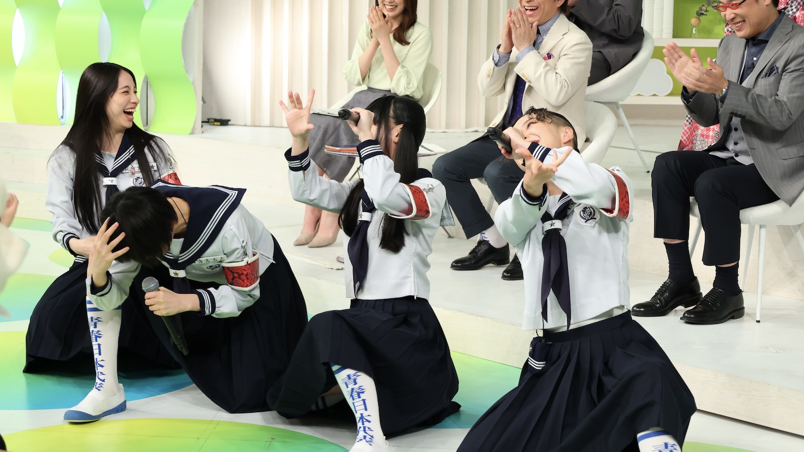 新しい学校のリーダーズの写真