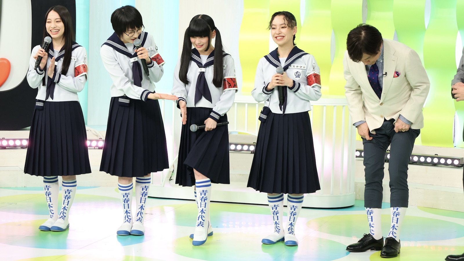 新しい学校のリーダーズらの写真