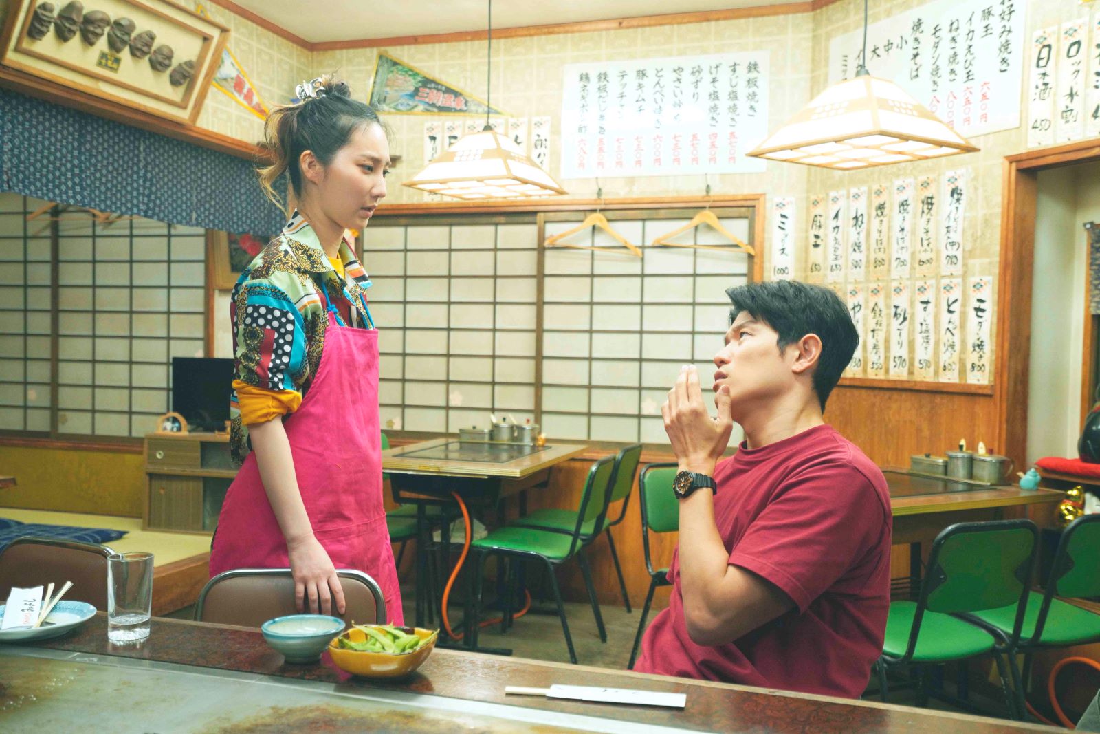 ファーストサマーウイカさん、鈴木亮平さん写真