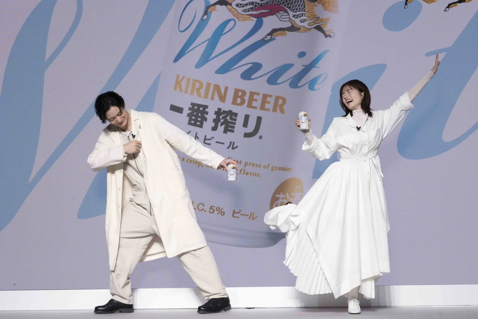 岡田将生＆小芝風花、堤真一からの無茶ぶりでポーズチャレンジ