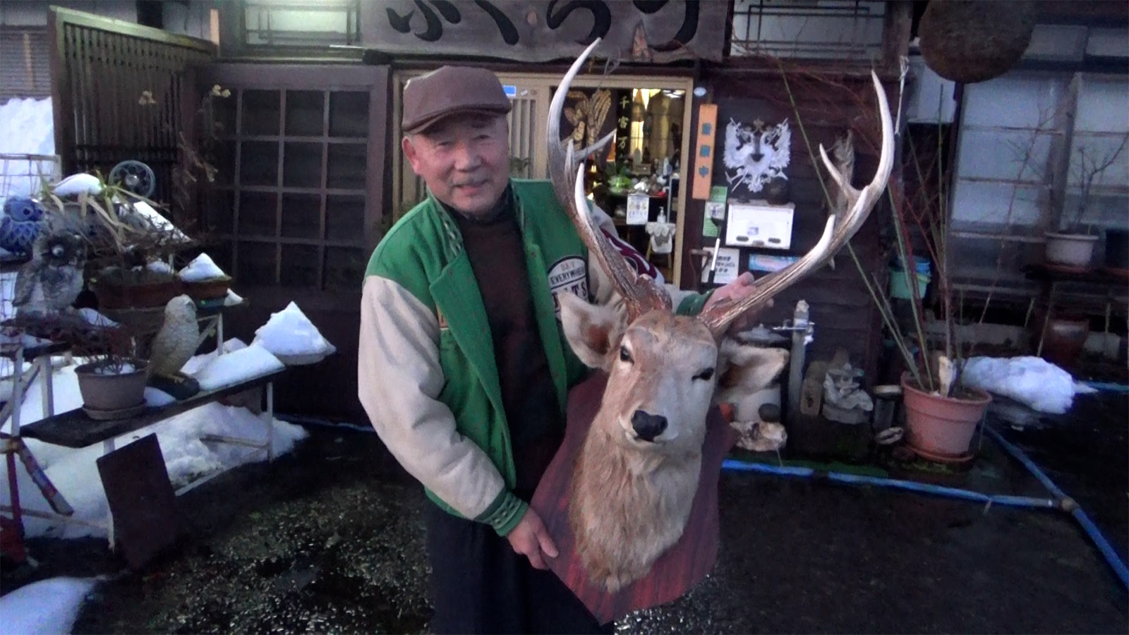 『そば処 ふくろう』店主　安斉鉄さんの写真
