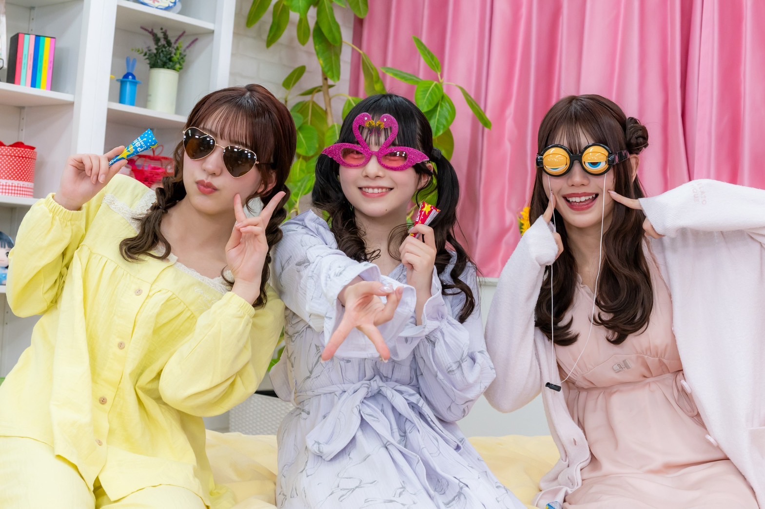 左から：山内咲奈、栗田なつか、白石まゆみ