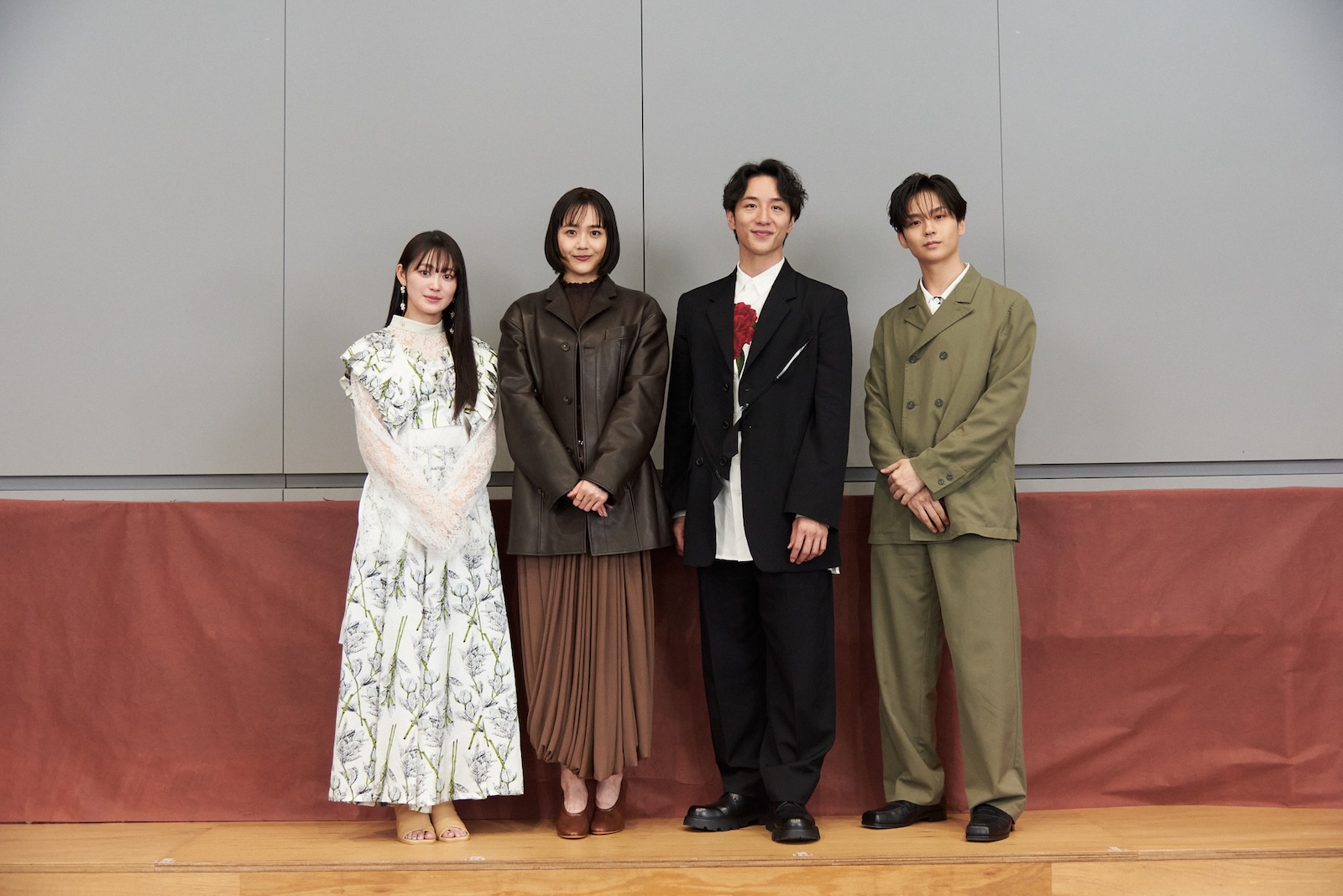 松井愛莉と大貫勇輔と沢村玲と吉本実憂の写真