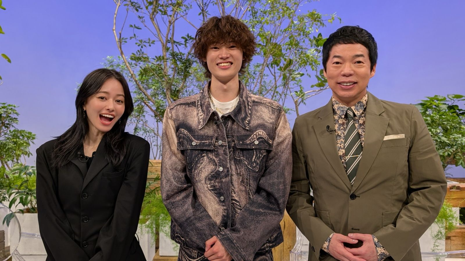 窪塚愛流、今田耕司、山本舞香の写真