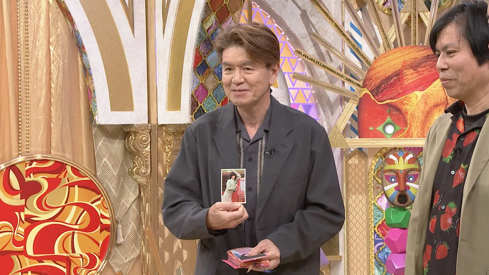 昭和レトロの神が登場！妻・松本伊代の若き日のお宝ブロマイド発見に