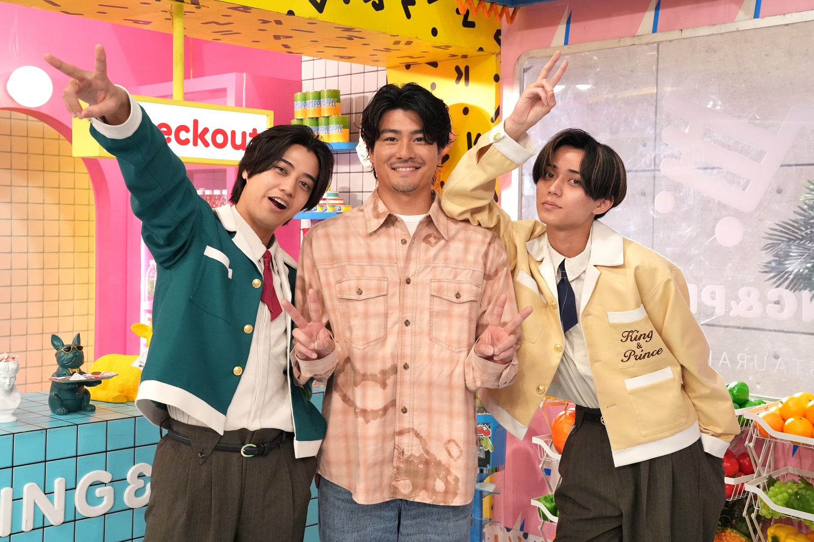 永瀬廉と髙橋海人と森本慎太郎の写真
