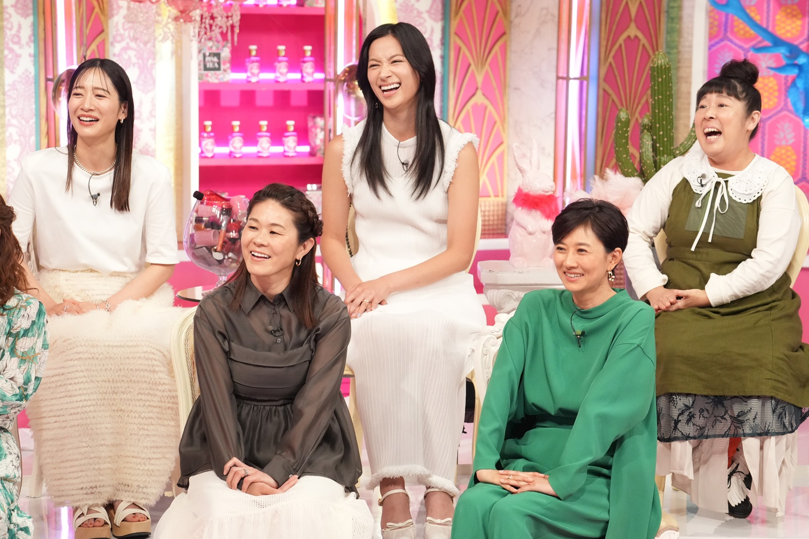 高橋ユウと菊川怜と澤穂希と村上知子の写真