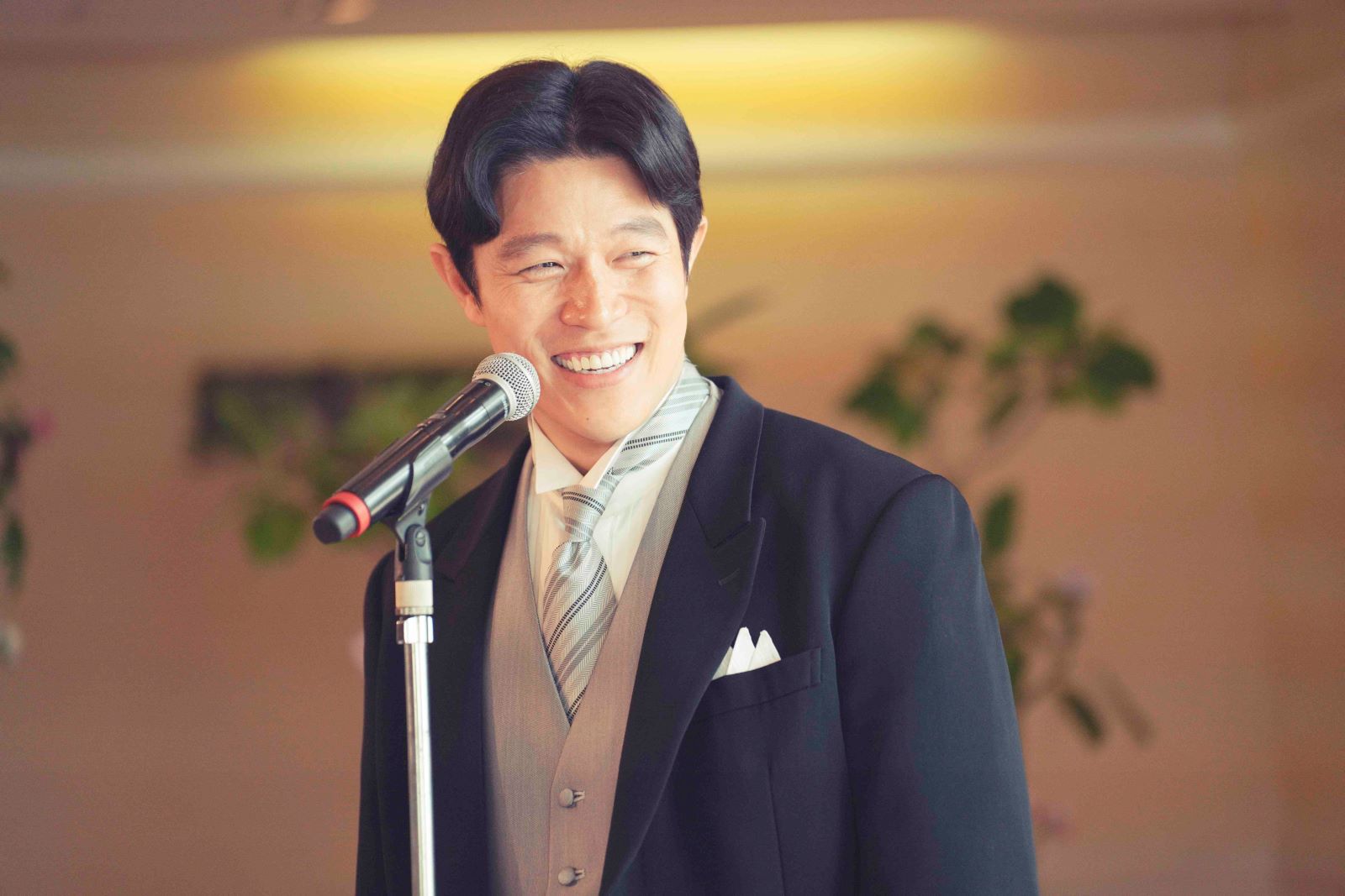 鈴木亮平さん写真