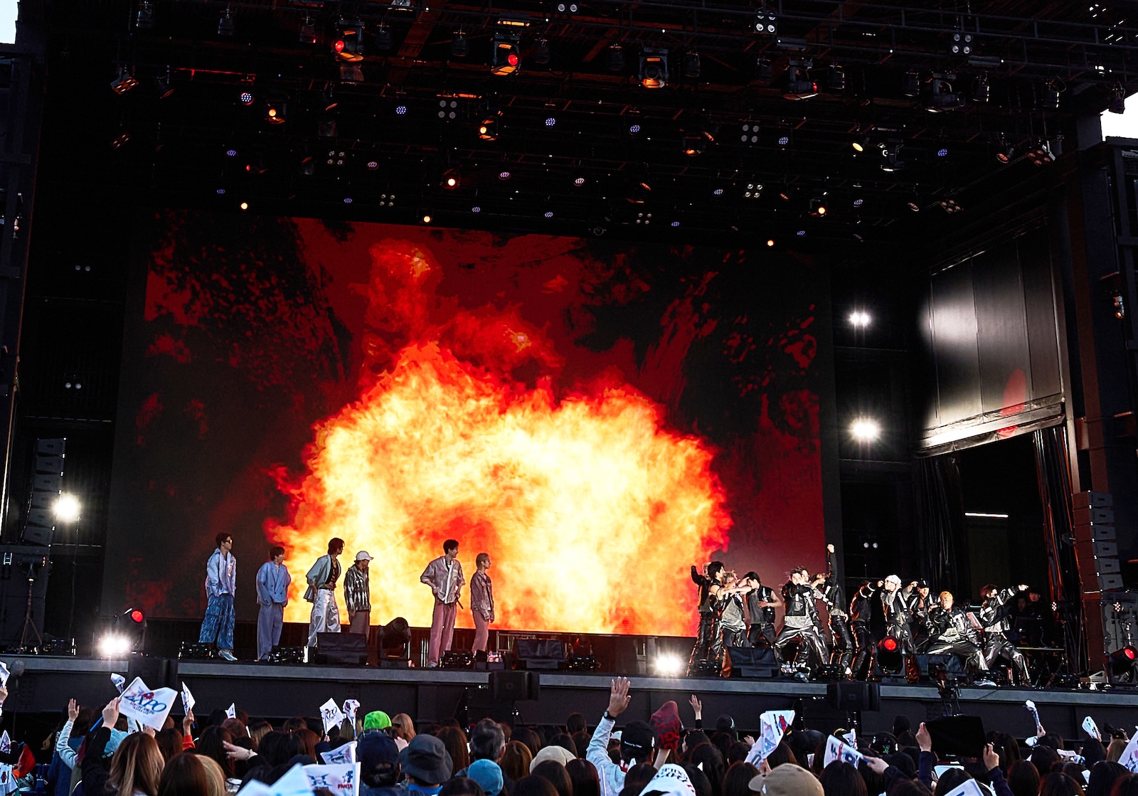 『EXPO 2025 LDH DAY SPECIAL “Jr.EXILE LIVE"』に出演したFANTASTICS、THE RAMPAGE