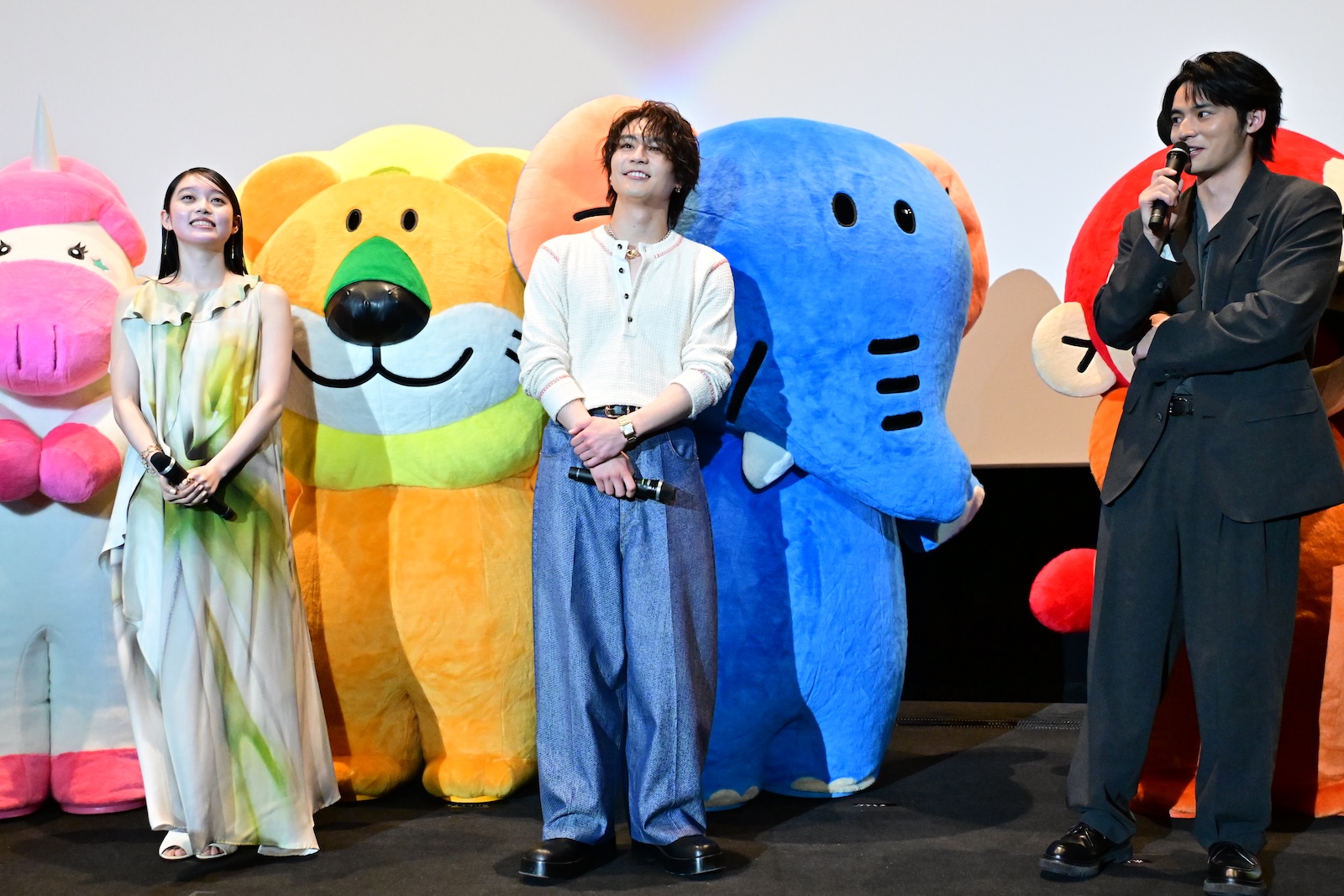 映画『たべっ子どうぶつ THE MOVIE』の初日舞台挨拶に登壇した、松田元太(Travis Japan)、⽔上恒司、髙⽯あかり