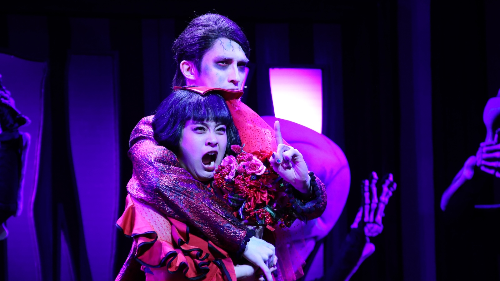 ミュージカル『ビートルジュース』に出演するジェシー、清水美依紗