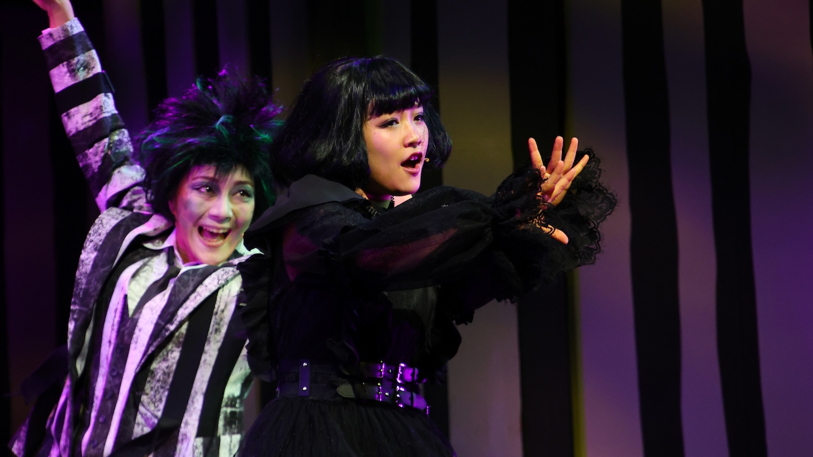 ミュージカル『ビートルジュース』に出演する山﨑玲奈