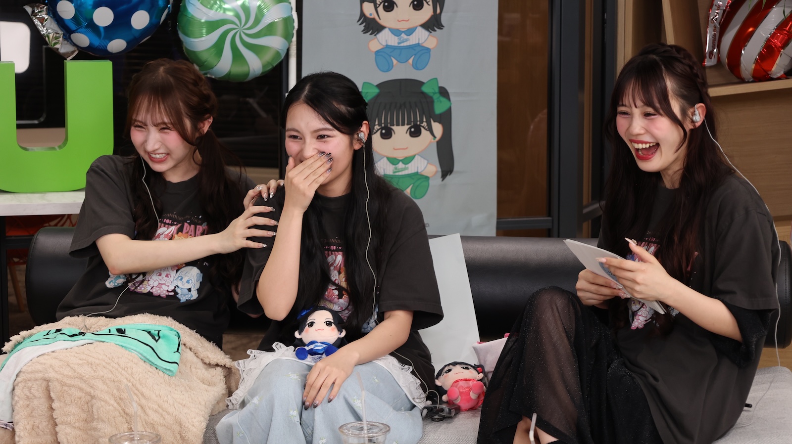 小川奈々子、桐原美月、村川緋杏の写真