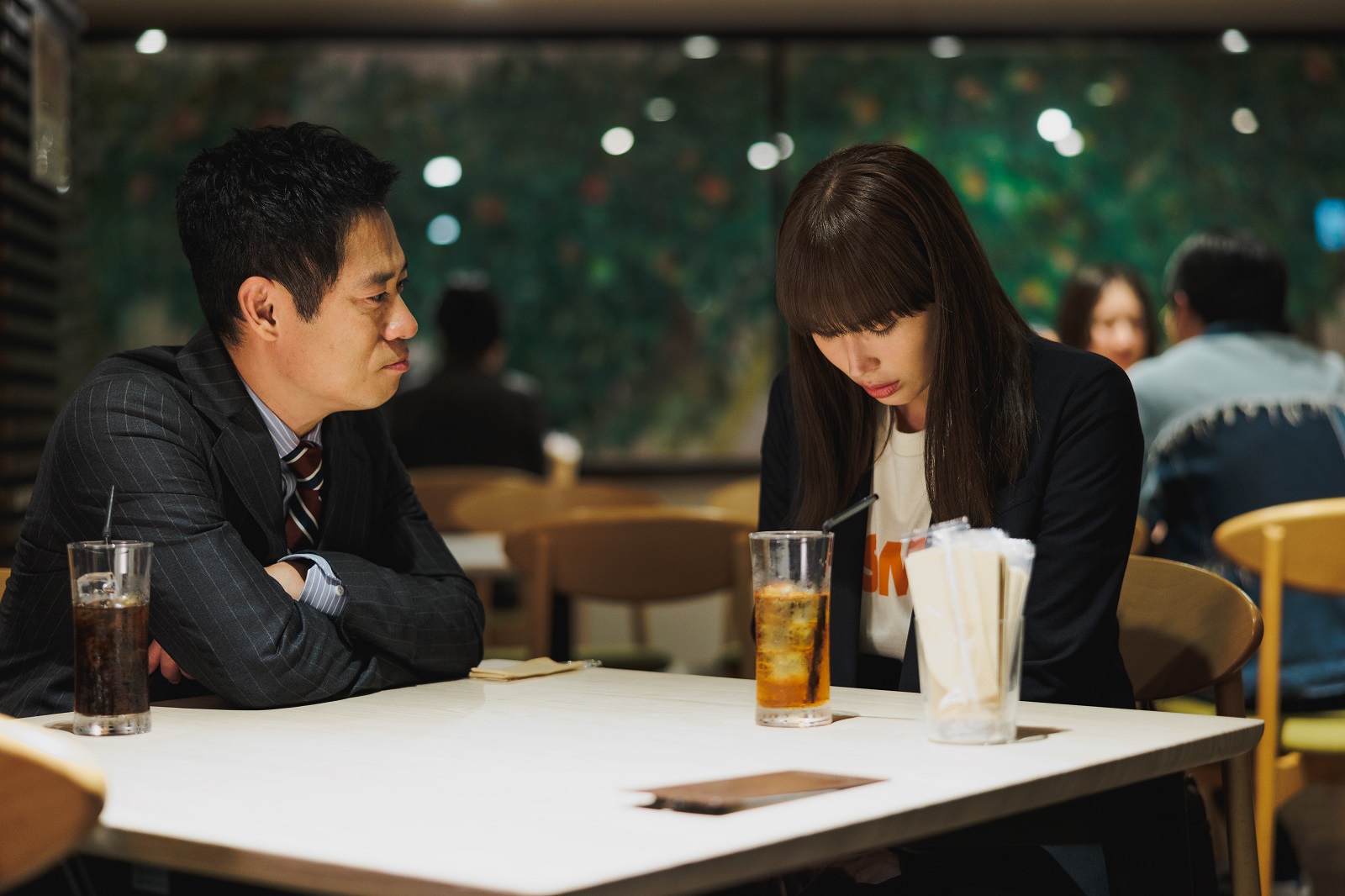 伊藤淳史と広瀬アリスの写真
