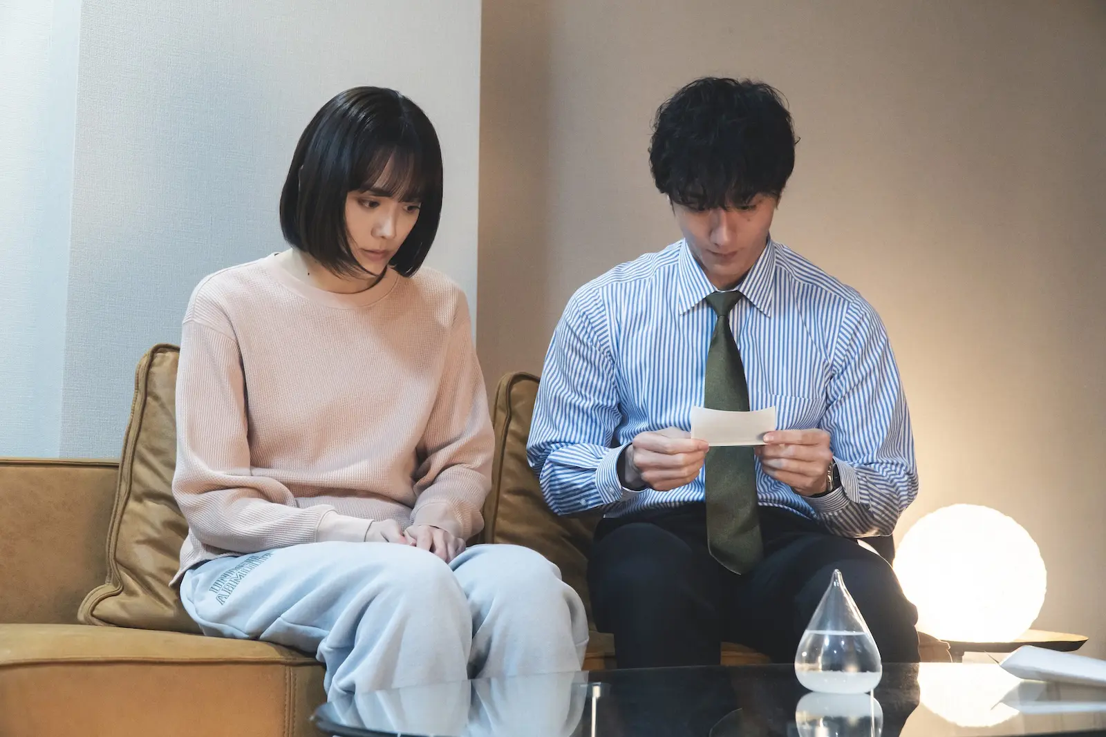 子宮恋愛』病院で妊娠5週目と診断されたまき（松井愛莉）は偶然寄島