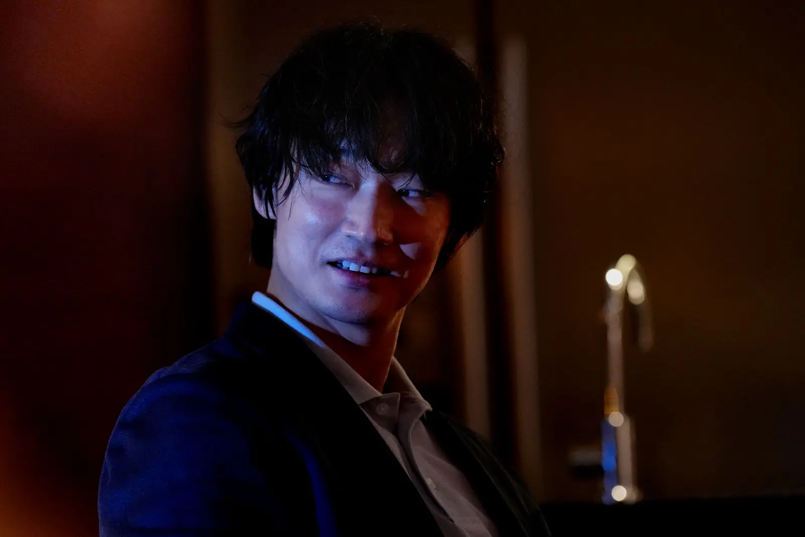 綾野剛・主演映画『でっちあげ ～殺人教師と呼ばれた男』“世にも奇妙な