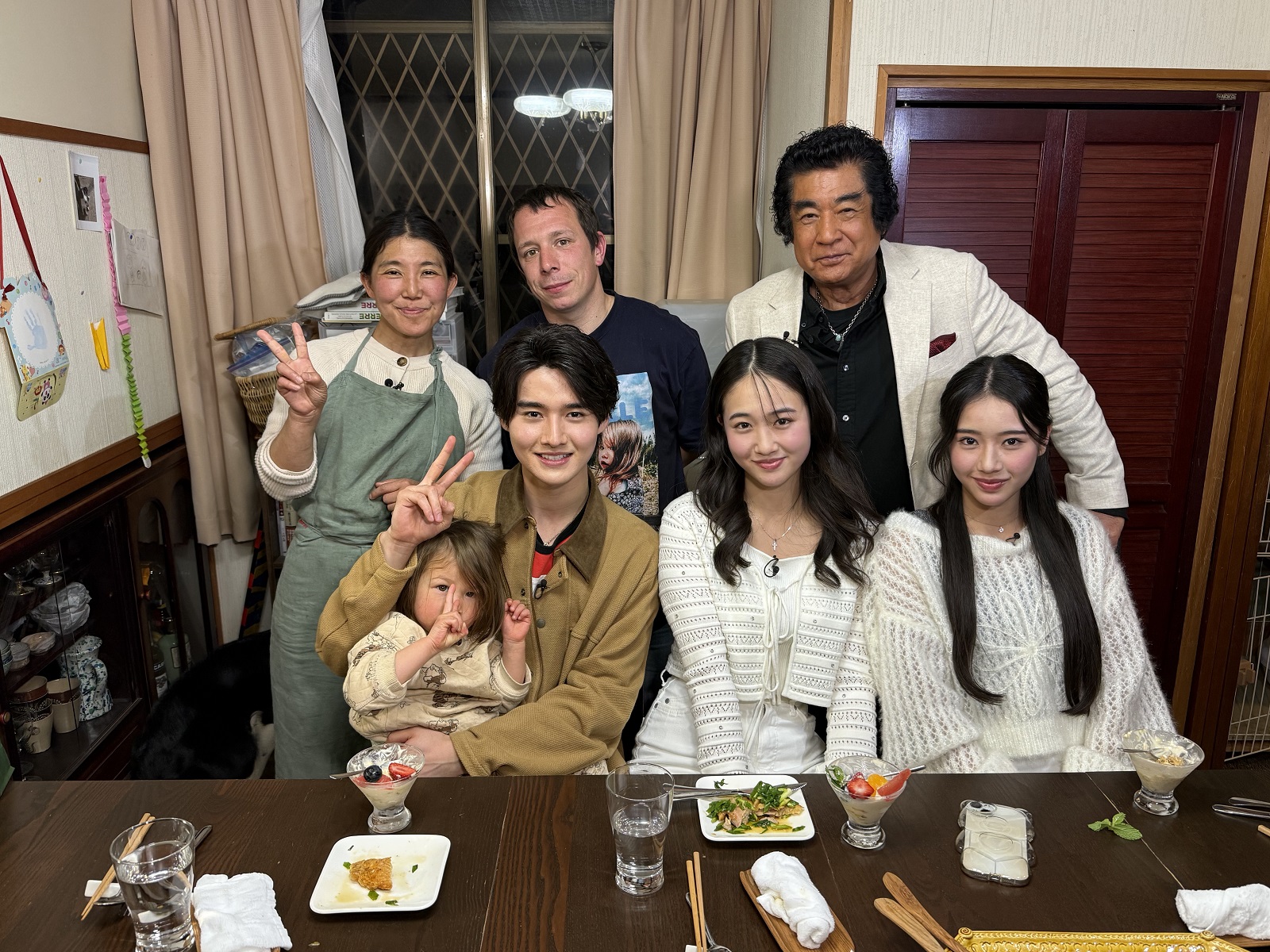 藤岡弘、らの写真
