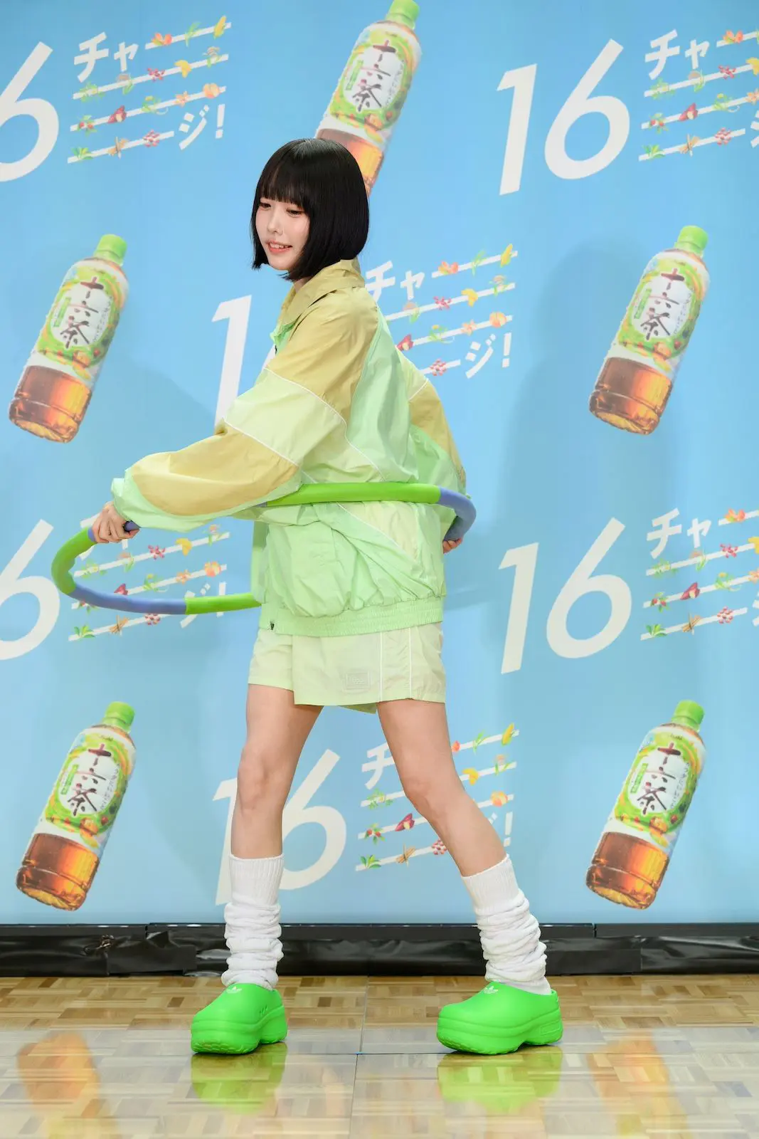 普段全く運動しないanoが、人生初のフラフープ！制限時間30秒で何回