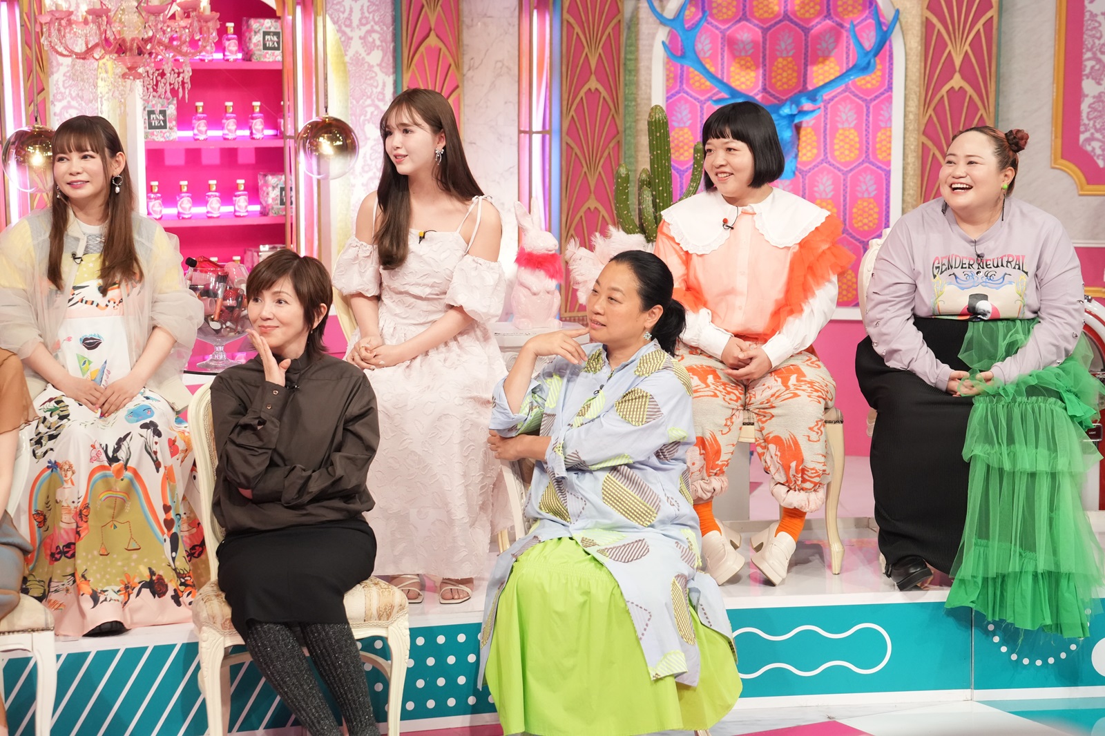 渡辺満里奈と藤田ニコルと伊藤あさこらの写真