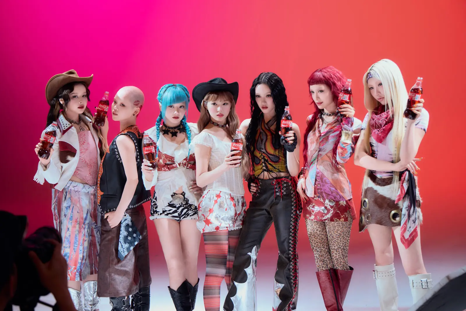 今、話題のガールズグループ・XG コカ・コーラの新CMに出演決定