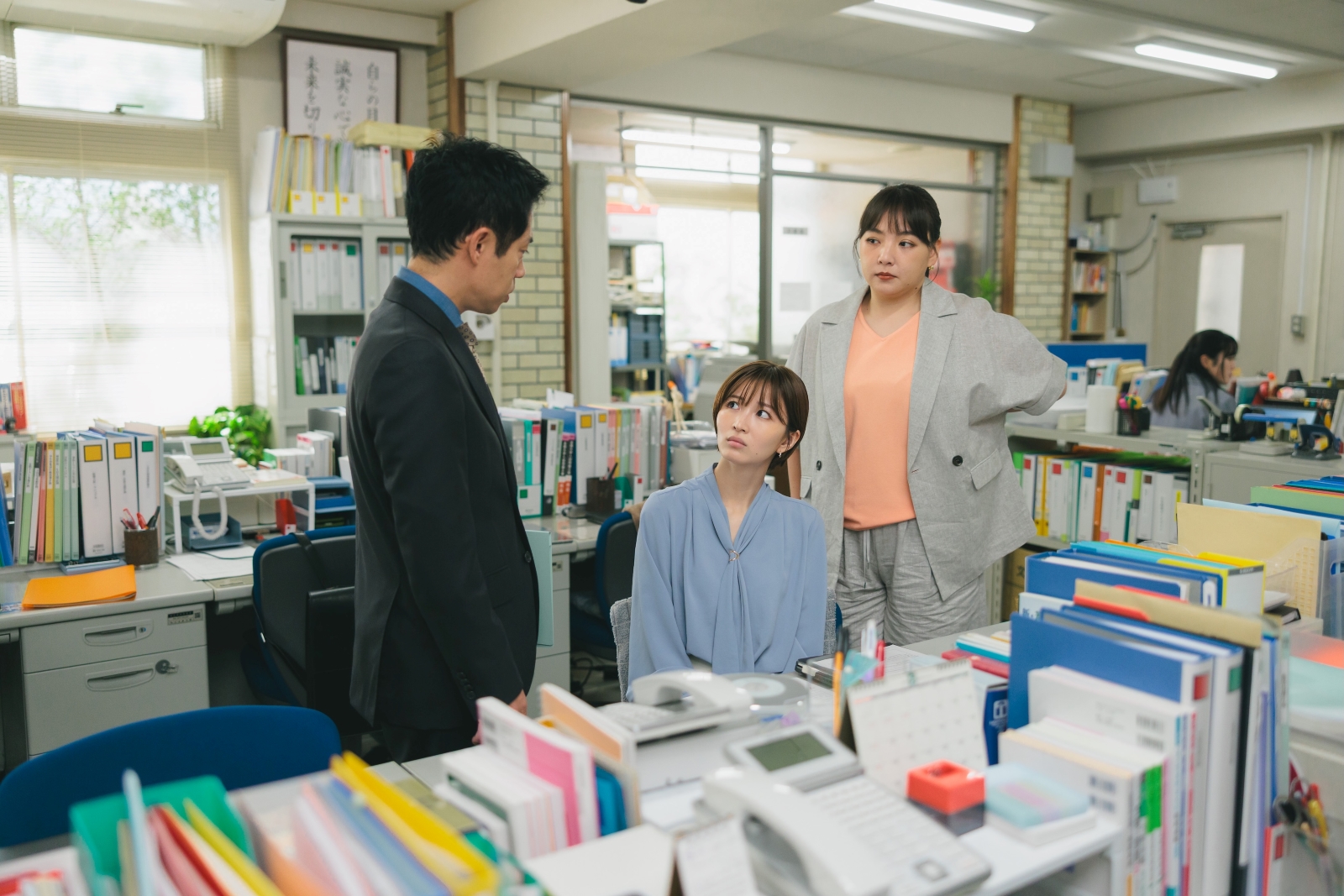 岡崎紗絵、野呂佳代、伊藤淳史の写真