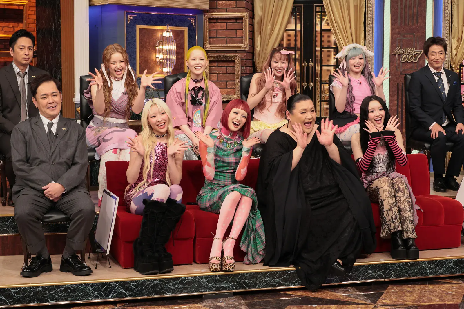 まつ子 5/30(火) 放送の「マツコの知らない世界 」で Lomo'Instant Automatが