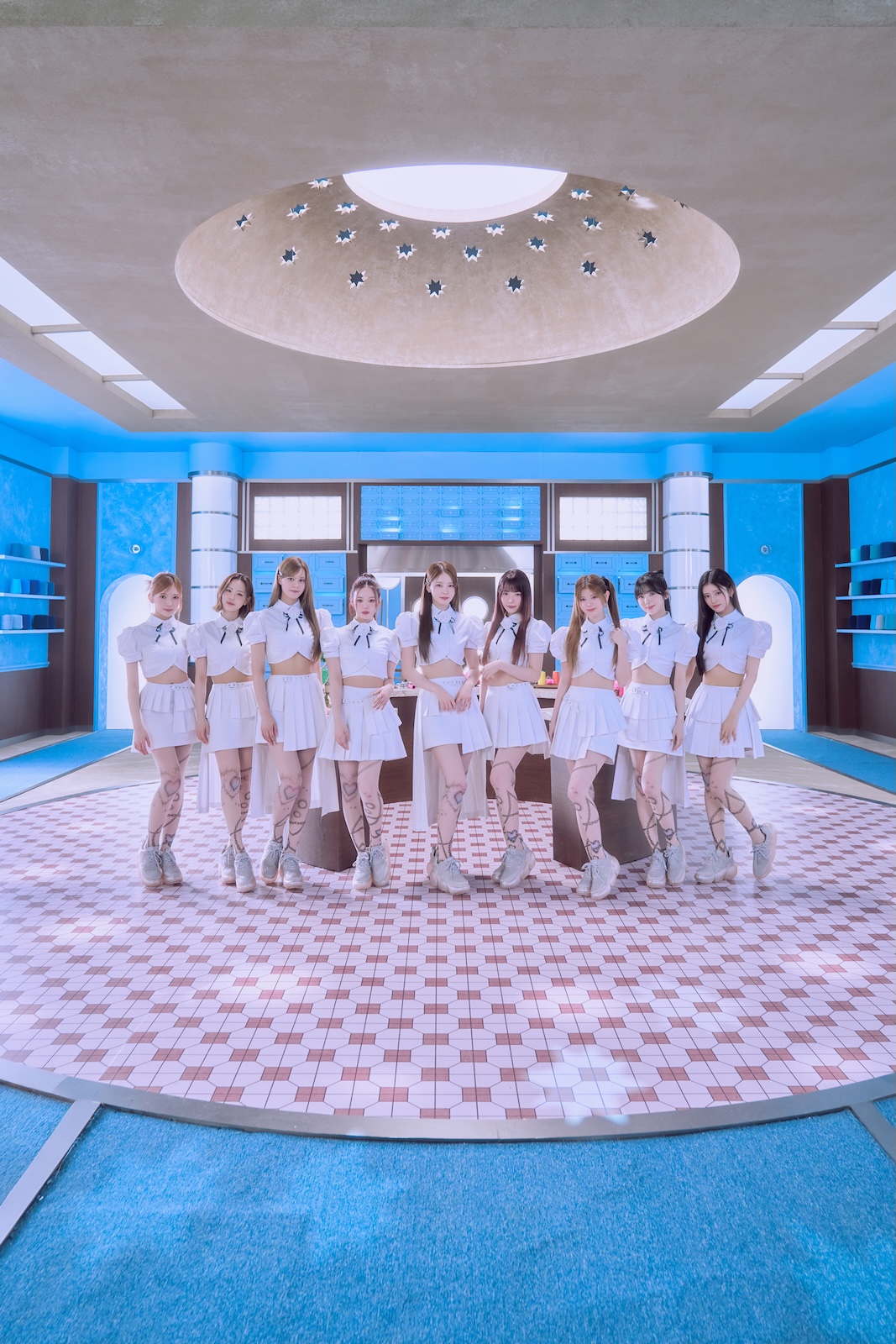 『THE MUSIC DAY』に出演するNiziU
