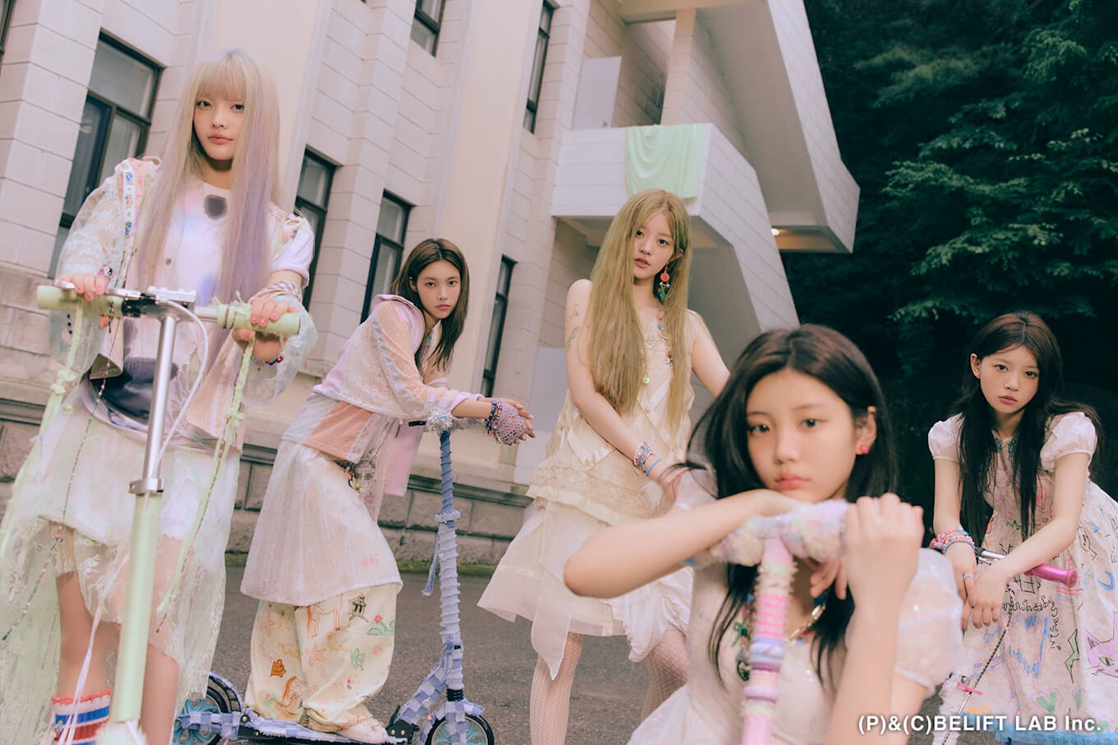 『THE MUSIC DAY』に出演するILLIT
