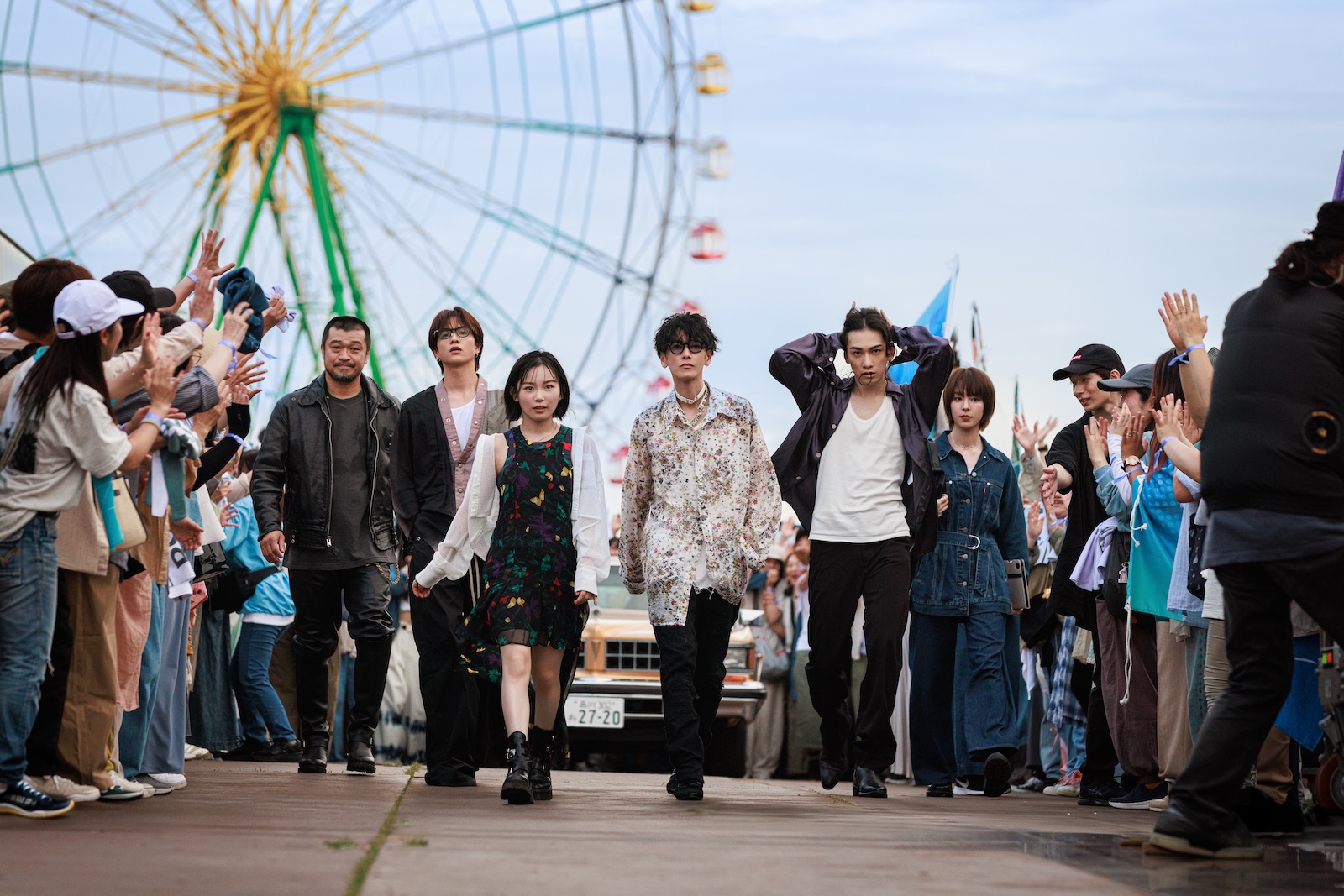 Netflixシリーズ『グラスハート』に出演する佐藤健、町田啓太、志尊淳、宮﨑優