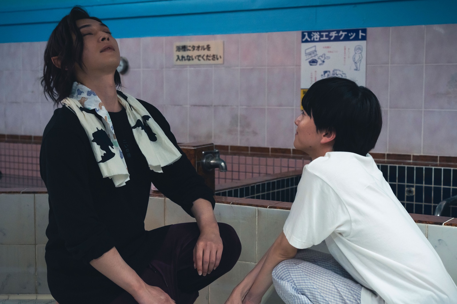 映画『ババンババンバンバンパイア』に出演する吉沢亮、板垣李光人