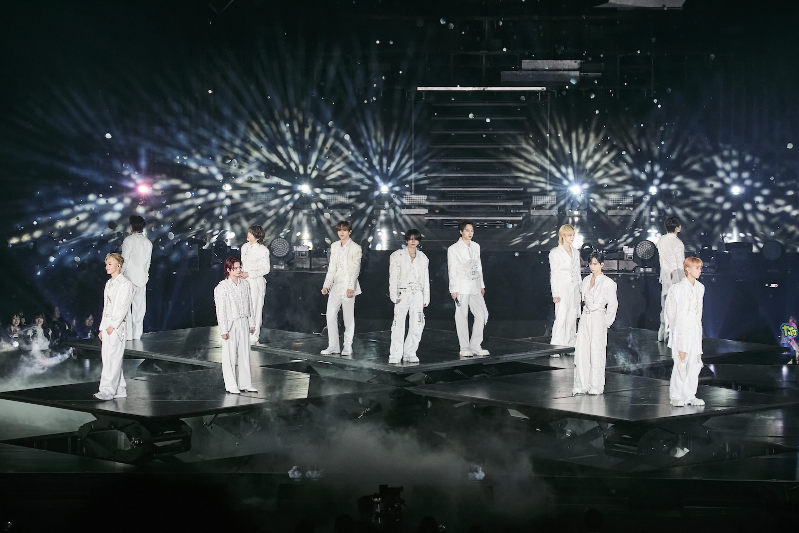 アリーナツアー『2025 INI 3RD ARENA LIVE TOUR[XQUARE]』の最終公演を行なったINI