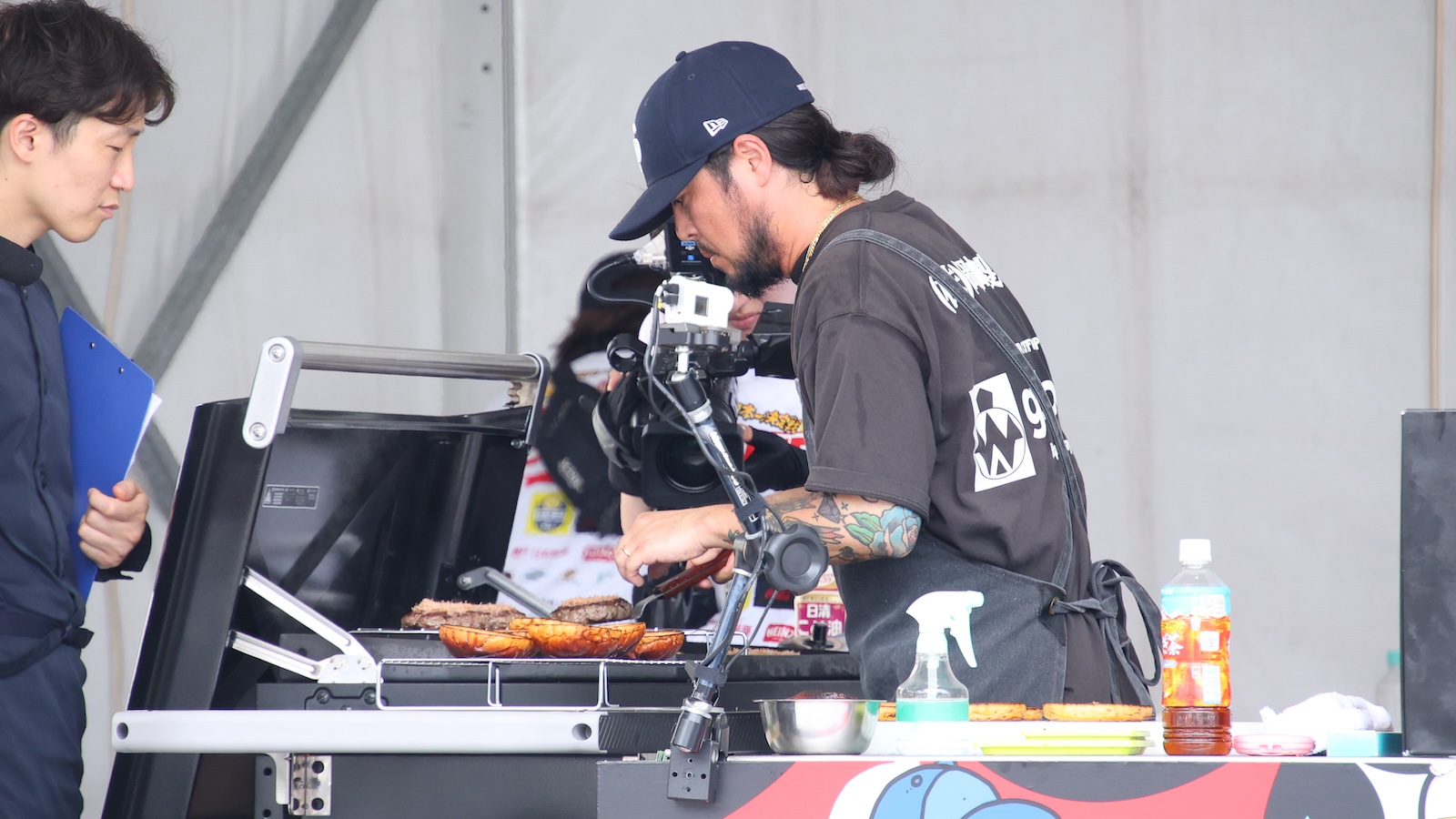 『グルメバーガー日本一決定戦【バガチャン】〜JAPAN BURGER CHAMPIONSHIP 2025〜』決勝第1試合