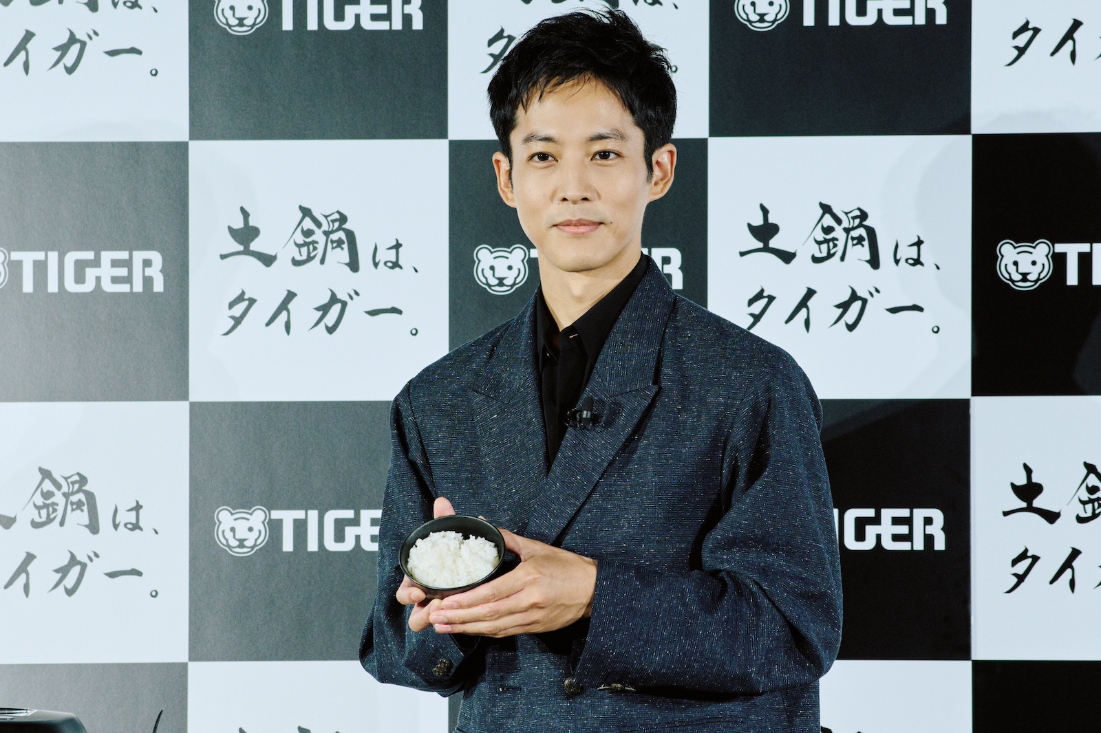 松坂桃李の写真
