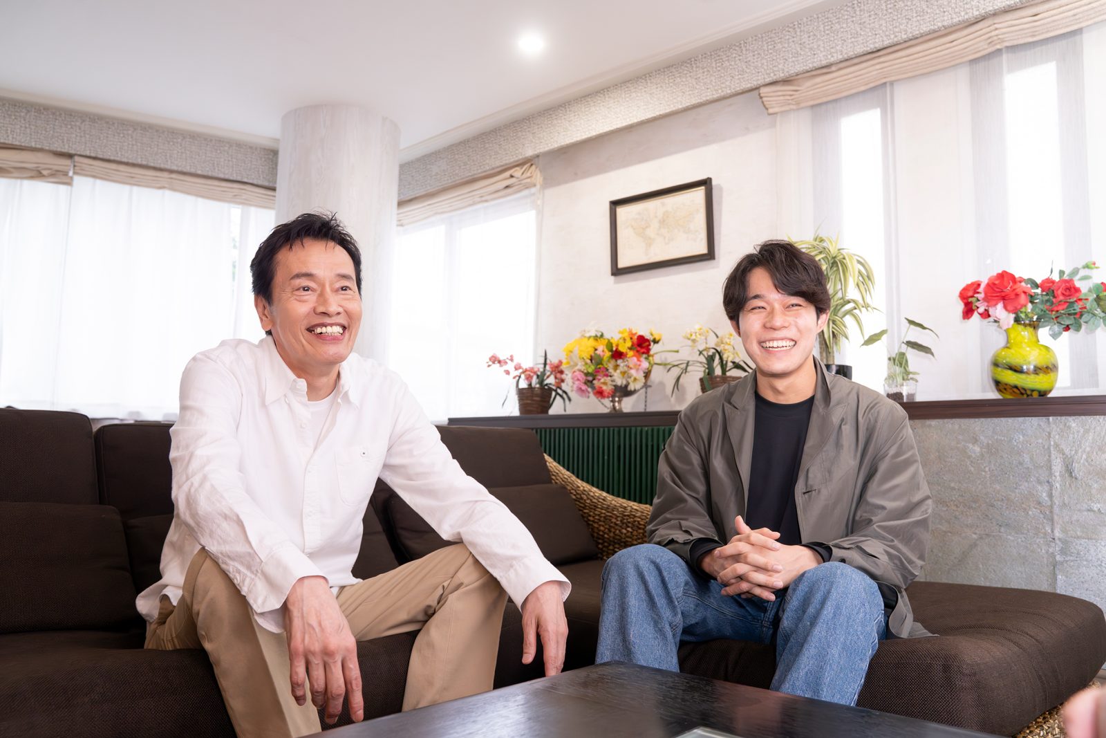 遠藤憲一と米永監督の写真