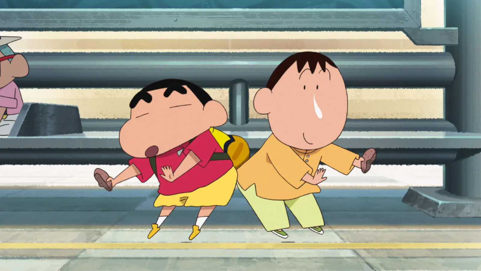 ボーちゃんが暴君になってマハラジャスタイルの衣装を身にまとい踊る