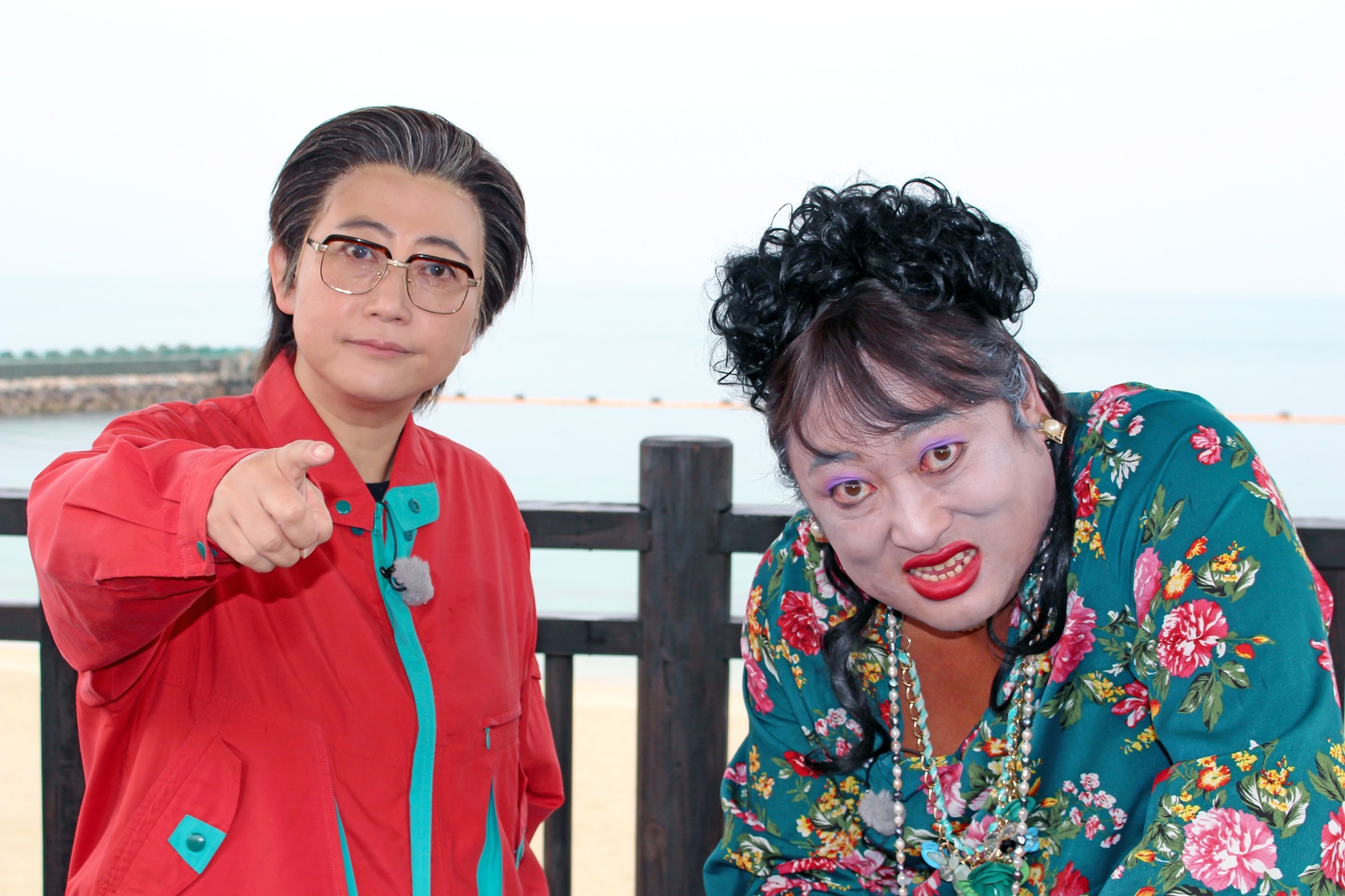 友近とロバート・秋山竜次の写真