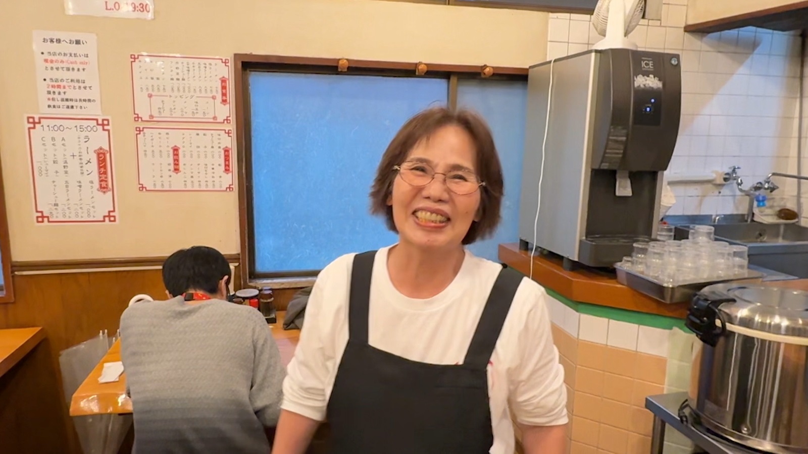 『ちょろり』の女将・森山八重子さんの写真