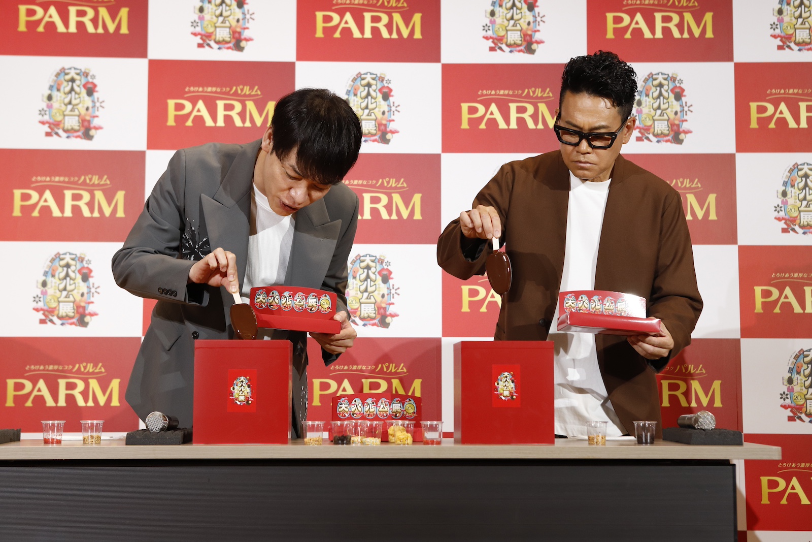 川島明、宮川大輔の写真