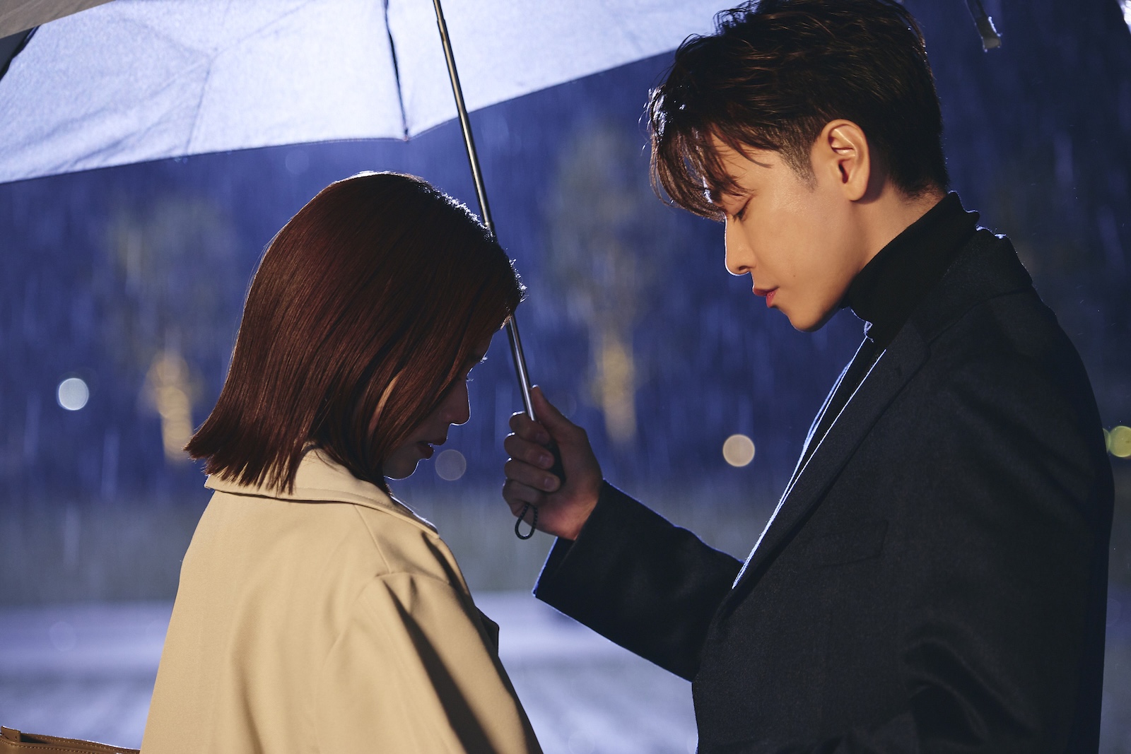 Amazon Original ドラマ『私の夫と結婚して』に出演する小芝風花、佐藤健