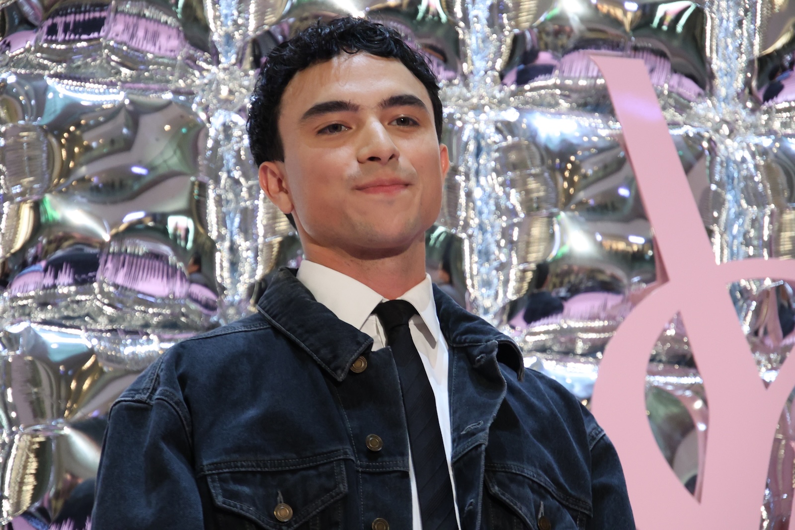 『YSL BEAUTY LOVE GAME TOKYO UNDERGROUND』レセプションに登壇したサム・ヴィッサー