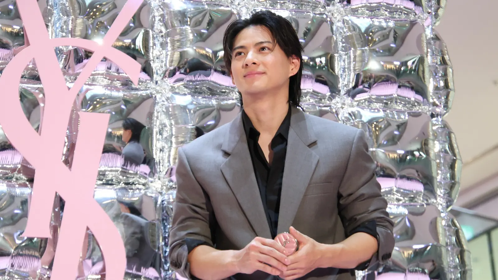 Number_i・平野紫耀 「ほんとに魔法のようでした」 世界的メイクアップ