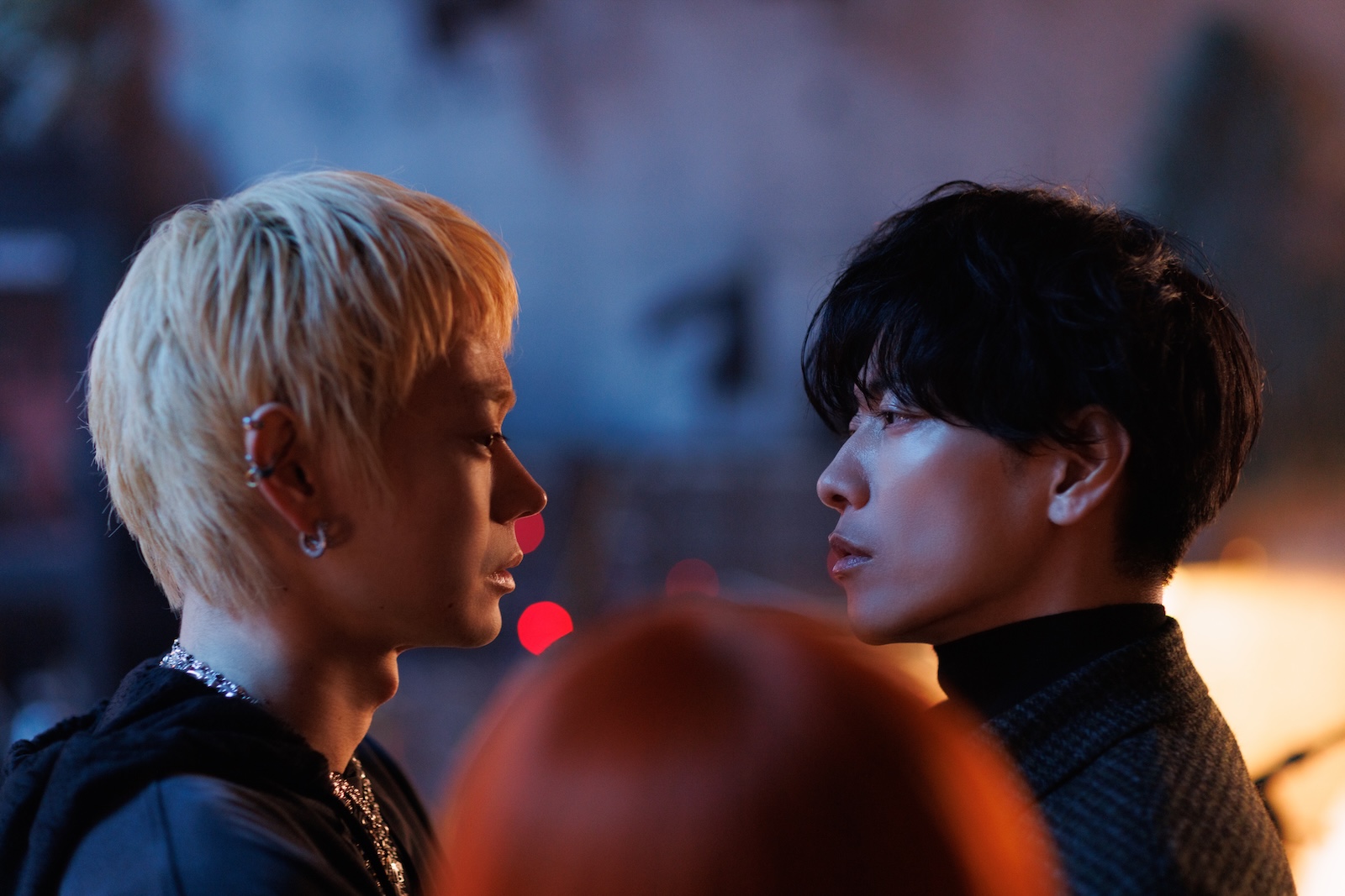 Netflixシリーズ『グラスハート』に出演する菅田将暉&佐藤健