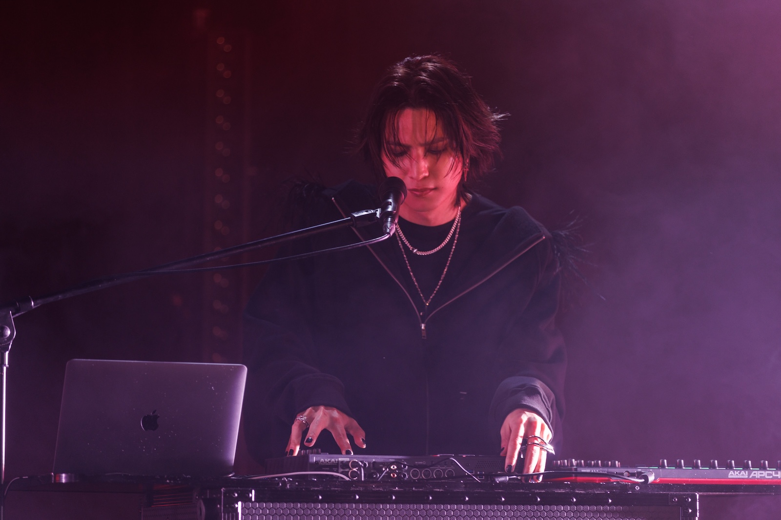 Netflixシリーズ『グラスハート』に出演するレイニ