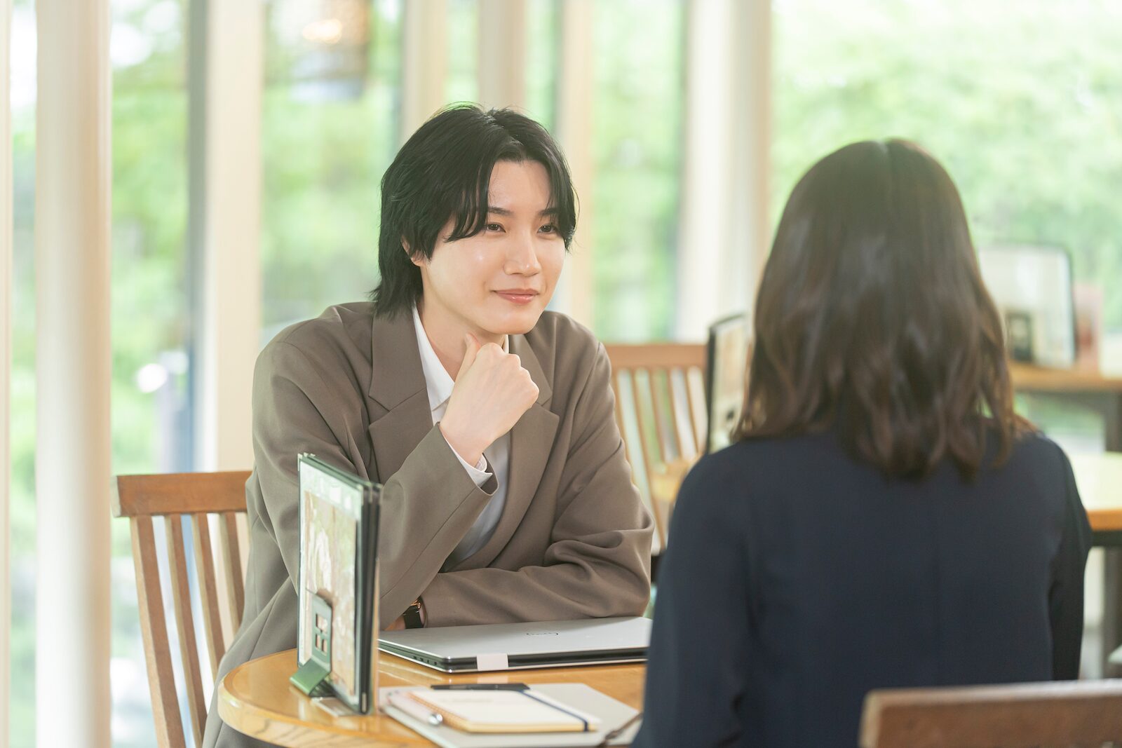 『海老だって鯛が釣りたい』に出演する田辺桃子、桜田通